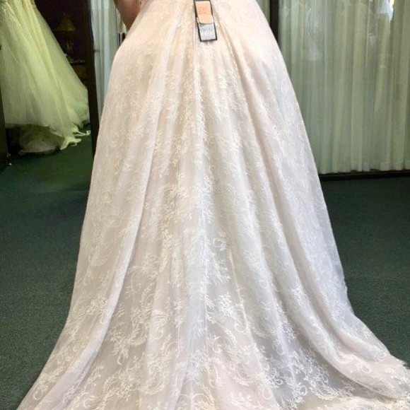 Moonlight Bridal Platinum Label Wedding Dress - Picture 14 of 15